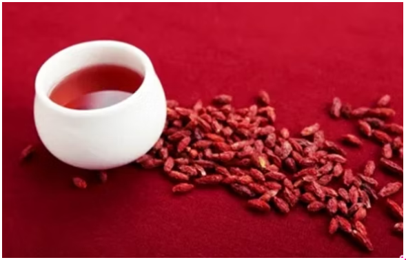 붉은 열매의 기적! 구기자차로 활력 넘치는 건강을!